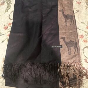 Cashmere scarf